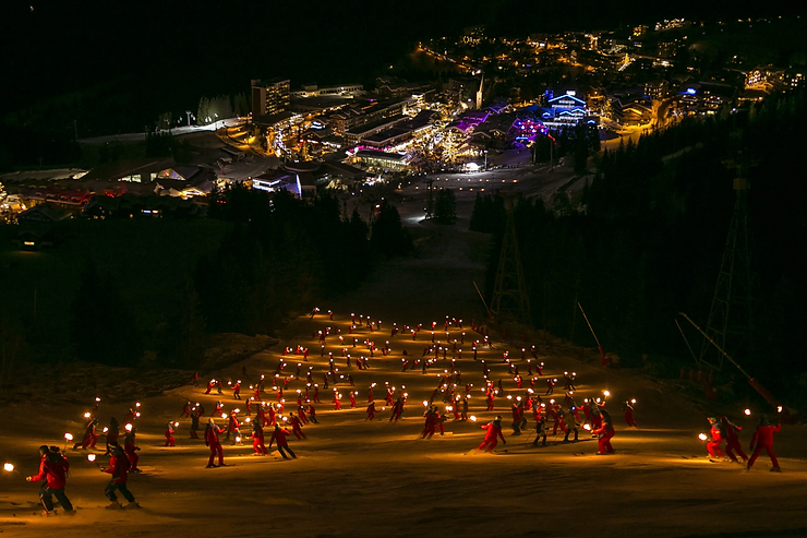 A view of the torchlit descent from above. (Image: Mabey Ski)
