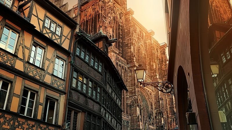 New Year’s Cruise: Sparkles and Lights on the Rhine – Between Strasbourg and Amsterdam, celebrate the turn of the year in a magical setting. – Cruise photo