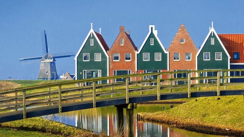 New Year’s Cruise: Sparkles and Lights on the Rhine – Between Strasbourg and Amsterdam, celebrate the turn of the year in a magical setting. – Cruise photo