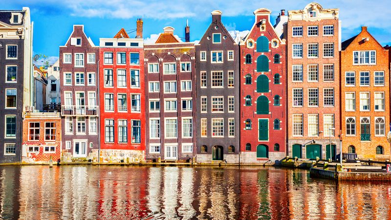 New Year’s Cruise: Sparkles and Lights on the Rhine – Between Strasbourg and Amsterdam, celebrate the turn of the year in a magical setting. – Cruise photo