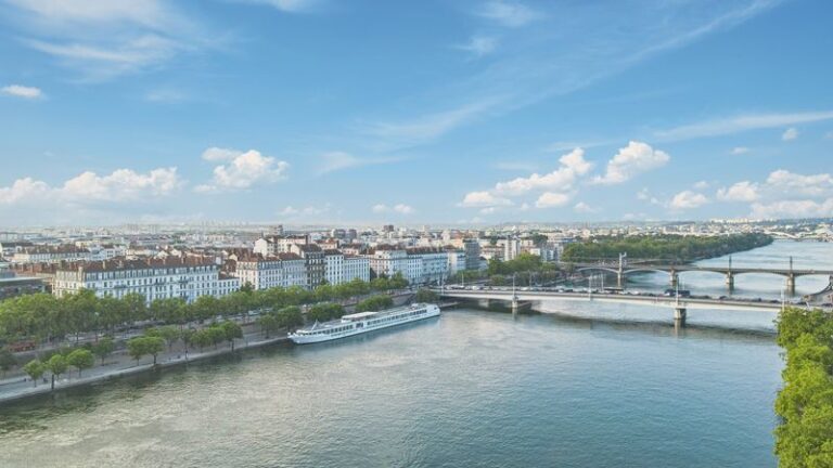 Christmas along the Rhône – Between traditions, historical discoveries, and indulgent moments (port-to-port cruise)