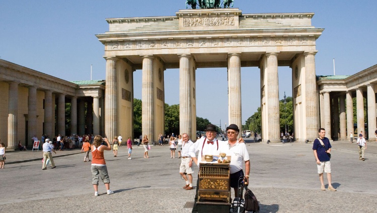 From Copenhagen to Berlin: The Baltic Sea and the Oder and Havel Rivers (port-to-port cruise) – Allemagne Elbe Berlin Porte De Brandebourg Frantisek Zvadon