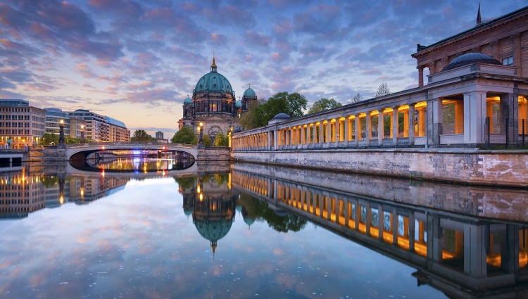 From Strasbourg to Berlin along the Rhine (port-to-port cruise) – Allemagne Havel Berlin Rudy Balasko Shutterstock