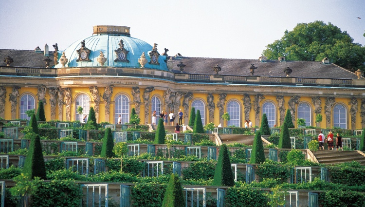 From Berlin to Prague: Cruise on the Elbe and Vltava Rivers (port-to-port cruise) – Allemagne Havel Postdam Palais Sans Souci Onat Allemagne