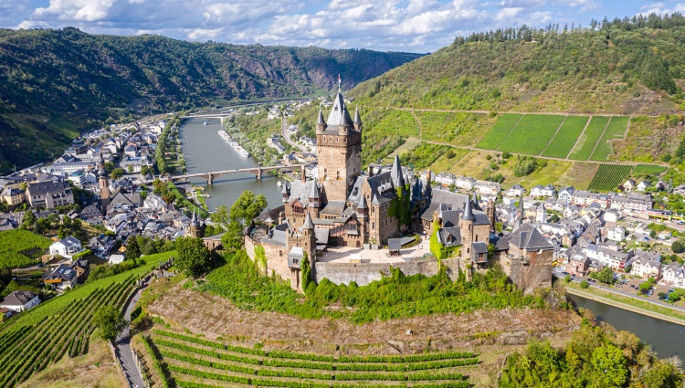 A Cruise Through Four Exquisite European Valleys (port-to-port cruise) – Allemagne Moselle Cochem Maloff Shutterstock