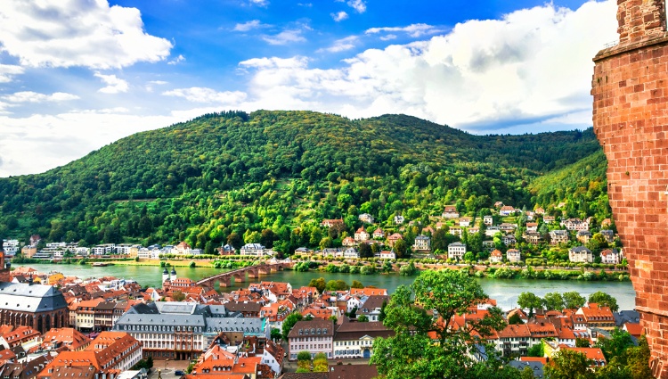 Family Club – The Romantic Rhine Valley and the Rock of Lorelei (port-to-port cruise) – Allemagne Neckar Heidelberg Croisieurope Slider Seh Shutterstock
