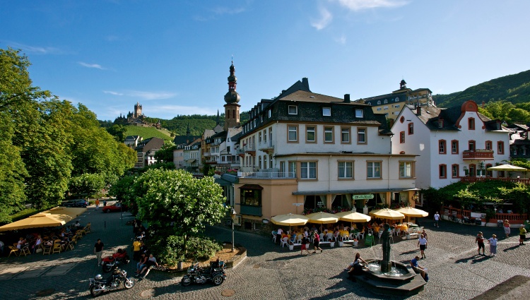 4 Rivers: The Neckar, Romantic Rhine, Moselle, and Sarre Valleys – Allemagne Rhin Cochem Ruelle02 Frantisek Zvardon