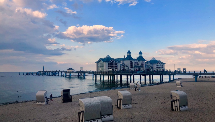 From Copenhagen to Amsterdam : The Baltic Sea, the Oder and Havel and Elbe Rivers (port-to-port cruise) – Allemagne Rugen Frank Gaertner Shutterstock