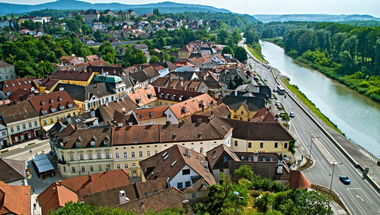 Hiking cruises in the former Austro-Hungarian Empire (port-to-port cruise) – Autriche Danube Melk Croisieurope