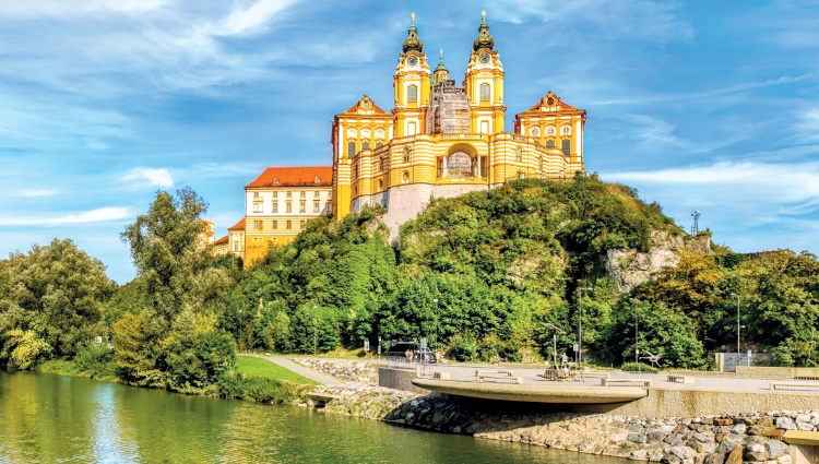 Cruise across Europe from Amsterdam to Budapest (port-to-port cruise) – Autriche Danube Melk Wbb Ppes Slider Hp 0419 Es Kh Pictures