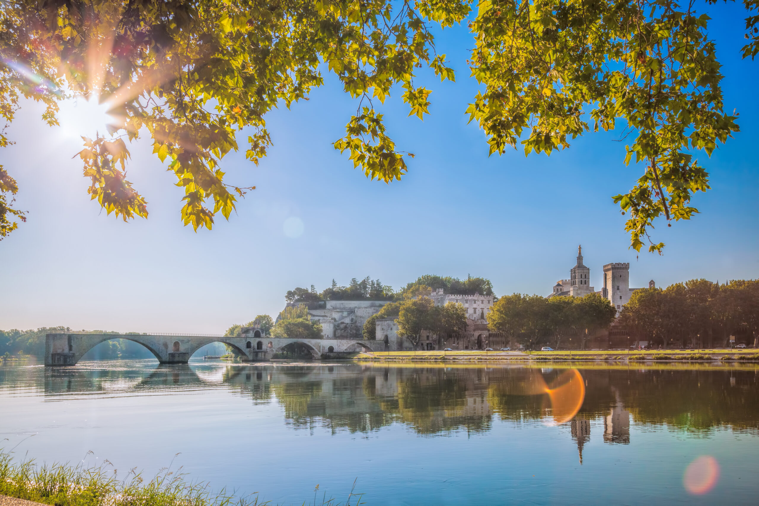Santons and Christmas traditions along the canals of Provence Following the footsteps of fortresses and authentic villages – Avignon Samot Samot