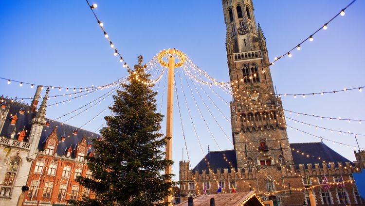 An Enchanting Christmas Getaway between Ghent and Bruges (port-to-port cruise) – Belgique Bruges Noel Kite Rin Adobestock 382635749 Kite Rin