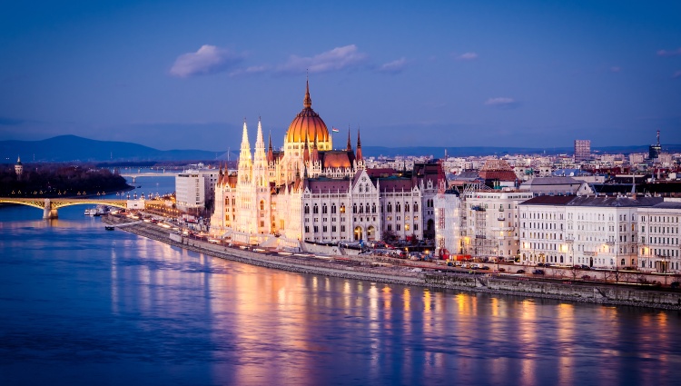 The beautiful blue Danube from Passau to Budapest (port-to-port cruise) – Budapest Marco Saracco Marco Saracco