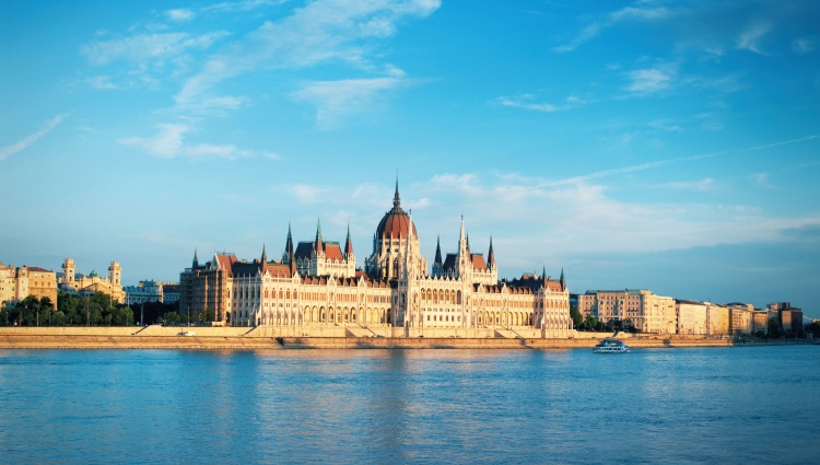 From the Tisza to the Danube, through the Real Hungary (port-to-port cruise) – Budapest Peter Horvath Peter Horvath