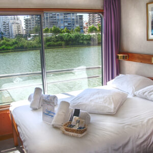 Amazing Andalusia: Enchanting Villages, Traditional Architecture, and Fabulous Cuisine (port-to-port cruise) – Cabine Cu Pont Superieur Ms Belle De Cadix Guadalquivir Crosisieurope Janos Bona