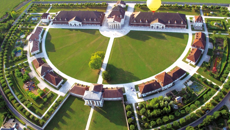 Remarkable Sites and Fine Wines on a Cruise through Burgundy and the Doubs Valley (port-to-port cruise) – Canaux Bourgogne Saone Arc Et Senans Saline Royale04 Saline Royale Darc Et Senans