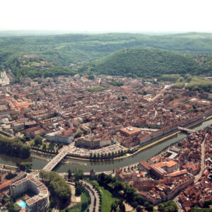Remarkable Sites and Fine Wines on a Cruise through Burgundy and the Doubs Valley (port-to-port cruise) – Canaux Bourgogne Saone Besancon Vue Aerienne02 Besancon Tourisme Et Congres