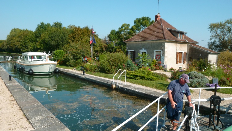 Remarkable Sites and Fine Wines on a Cruise through Burgundy and the Doubs Valley (port-to-port cruise) – Canaux Bourgogne Saone Petit Ouges Musee De Lecluse Mairie Ouges