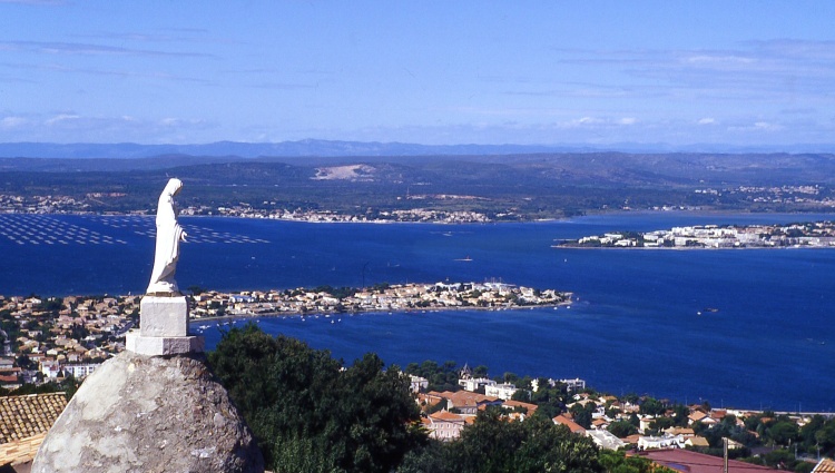 A Taste of the Mediterranean: A Cruise through the Heart of Provence and the Camargue Region (port-to-port cruise) – Canaux Provence Rhone Sete Bassin De Thau01 B Auboiron