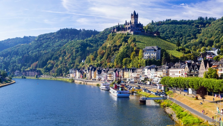 The Valley of the romantic Rhine, the Moselle and the Main (port-to-port cruise) – Cochem Freeartist Freeartist