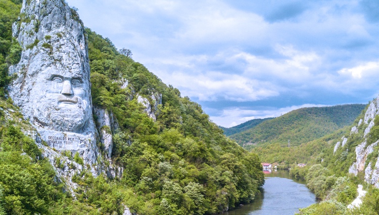 From Amsterdam to the Iron Gates, experience it all on a European river cruise (port-to-port cruise) – Danube Portes De Fer Lit Tul Slider Hp 0220 Calinstan