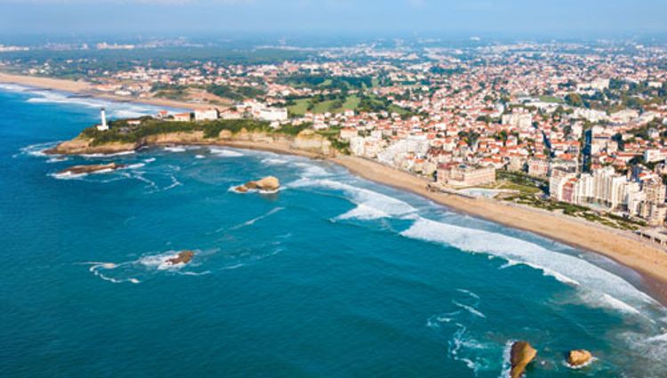 From the French Basque Country to Bordeaux – Fine French cuisine at the foot of the Pyrenees and a cruise to discover Bordeaux and its outlying areas (port-to-port cruise) – Departs Regions Biarritz Croisieurope Saiko3p