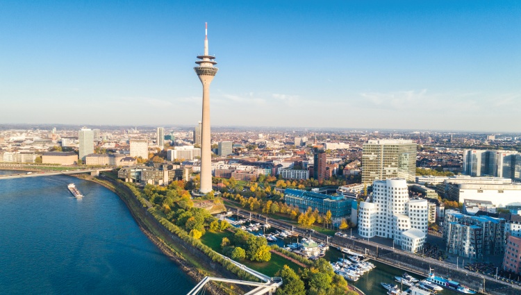 From Hanover to Cologne, a Cruise Combining Deep Tradition and Industrial Innovation (port-to-port cruise) – Dusseldorf Euregiocontent Shutterstock