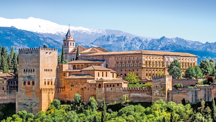 Discover Andalusia in Seville, Follow the Footsteps of Columbus in Huelva, and Fall Under the Spell of Cádiz (port-to-port cruise) – Espagne Guadalquivir Grenade Croisieurope Slider Sxs Be Shutterstock