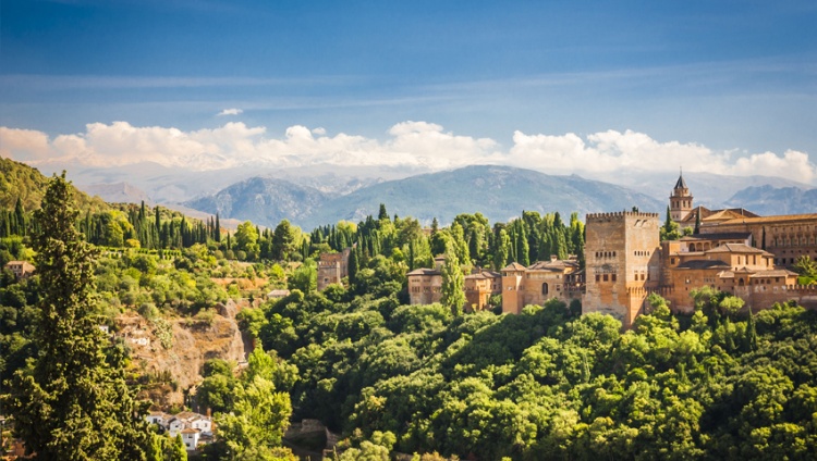 Enchanting Andalusia – Seville Fair Festivities: Tradition, gastronomy and flamenco (port-to-port cruise) – Espagne Guadalquivir Grenade Shf Hp Bo 1218 Anilah