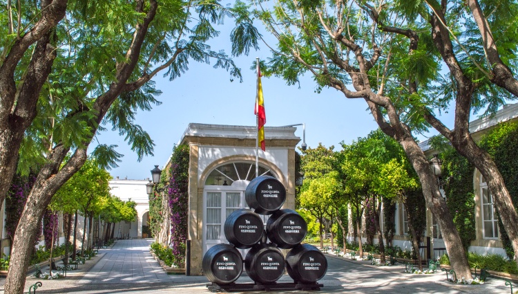 Solar Eclipse of 12 August 2026: Unforgettable Cruise through Andalusia for an Exceptional Celestial Spectacle (port-to-port cruise) – Espagne Mer Mediterranee Cave Osborne01 Croisieurope