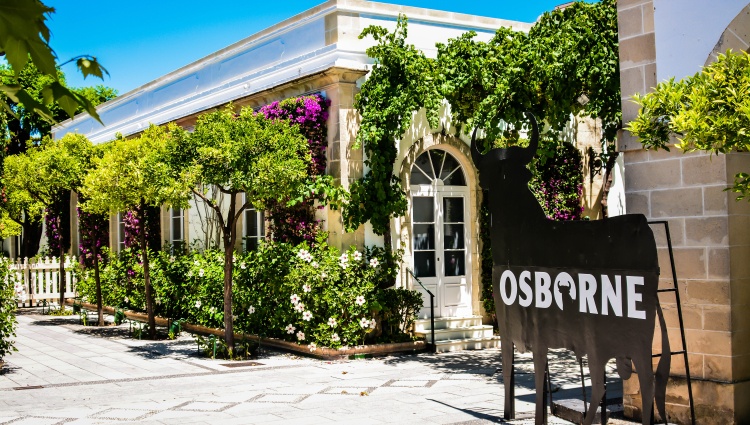 Family Club – Andalusia: Traditions, Gastronomy and Flamenco (port-to-port cruise) – Espagne Mer Mediterranee Osborne Exterieur02 Stephane Pfleger