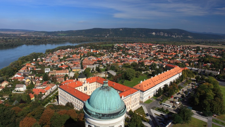 Hiking cruises in the former Austro-Hungarian Empire (port-to-port cruise) – Esztergom Joruba Joruba
