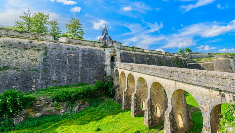 Oenological cruise: At the heart of a prestigious wine region (port-to-port cruise) – France Gironde Blaye Boa Bop Hp Bo 0319 Gg Foto