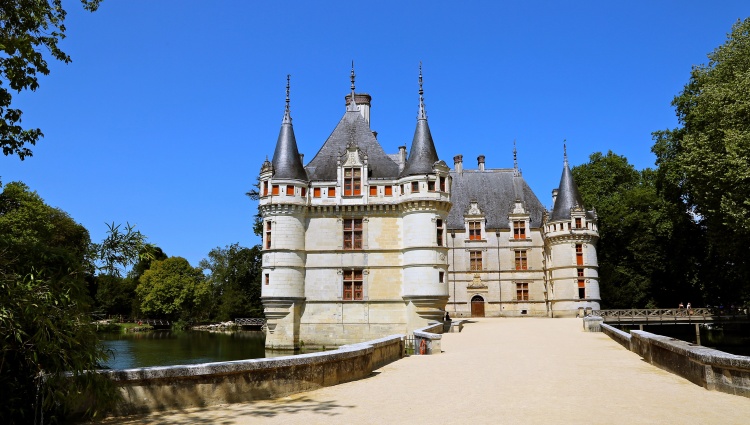 Christmas on the Loire (port-to-port cruise) – France Loire Loire Chateau Azay Le Rideau03 Haubtmann