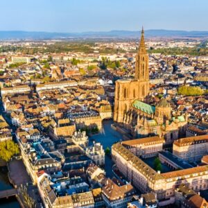 Trans-European cruise from Strasbourg to Budapest (port-to-port cruise) – France Rhin Alsace Strasbourg Vue Cathedrale Leonid Andronov Shutterstock