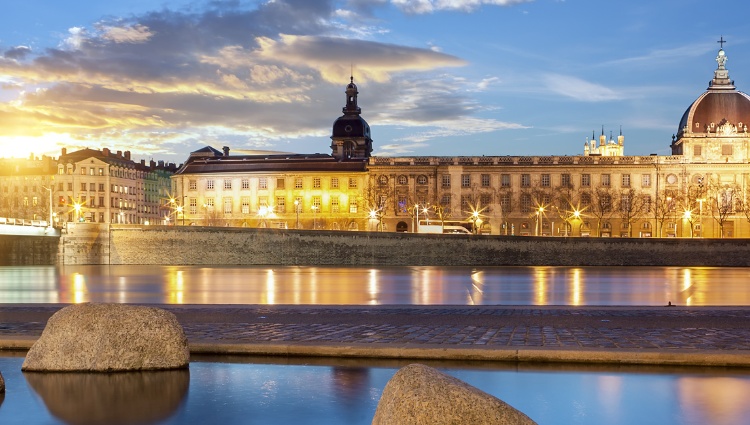 Provençal New Year’s Eve in the Rhône Valley (port-to-port cruise) – France Rhone Lyon Croisieurope Slider Lna