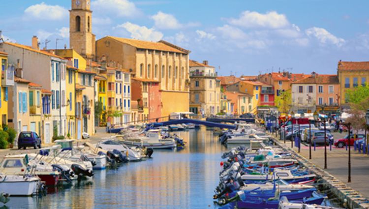 Hiking Cruise: Discover everything the Rhône and Saône regions have to offer (port-to-port cruise) – France Rhone Martigues Croisieurope Vignette Cha Ch Shutterstock
