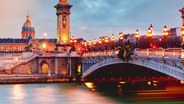 Festive Weekend on the Seine River (port-to-port cruise) – France Seine Paris Croisieurope Slider Par Ch Shutterstock