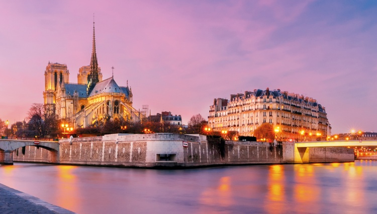 The finest and most picturesque ports of call in the Seine valley (port-to-port cruise) – France Seine Paris Croisieurope Slider Sip Shutterstock