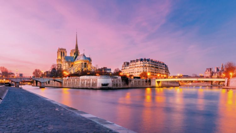 Parisian New Year on the Seine (port-to-port cruise) – France Seine Paris Croisieurope Vignette Sip Shutterstock