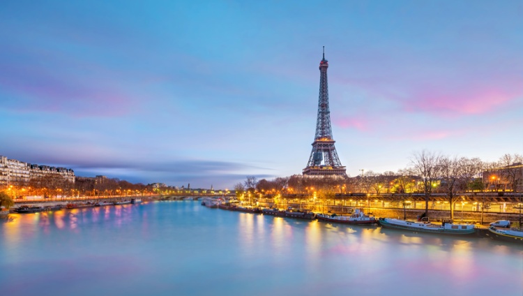 Revisit France’s Past, its Royal Sites, and Medieval Cities during a Historic Cruise on the Petite Seine  (port-to-port cruise) – France Seine Paris Pab Bo Hp 1018 F11photo