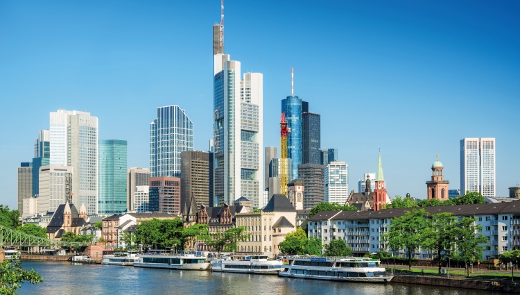Cruise through the Heart of Europe from the Rhine to the Danube – Francfort Mainhattan Katjen Shutterstock
