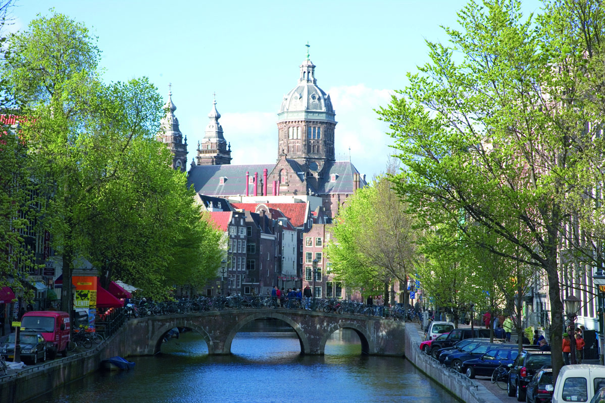 Springtime in Holland (port-to-port cruise)