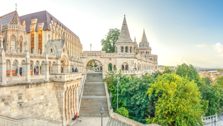 Trans-European cruise from Strasbourg to Budapest (port-to-port cruise) – Hongrie Danube Budapest Croisieurope Bus Slider Hp 0819 Pure Life Pictures