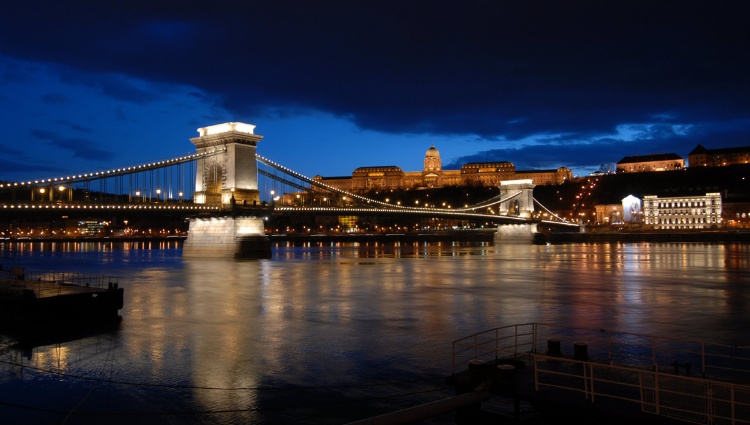 From the Danube to the Tisza, through the Real Hungary (port-to-port cruise) – Hongrie Danube Budapest Pont Szechenyi Office Du Tourisme De Budapest