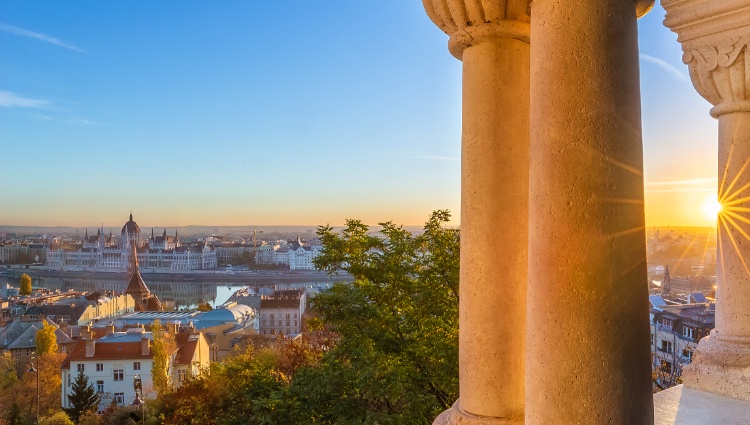 Capital Cities Along the Danube (port-to-port cruise) – Hongrie Danube Budapest Wbb Slider Hp 0219 Zgphotography
