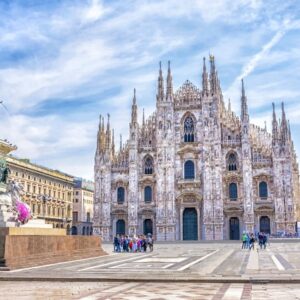 From the Canals of Venice to Renaissance-infused Mantua & Milan and Lake Como Extended Stay (port-to-port cruise) – Italie Milan Marinad 37 Shutterstock