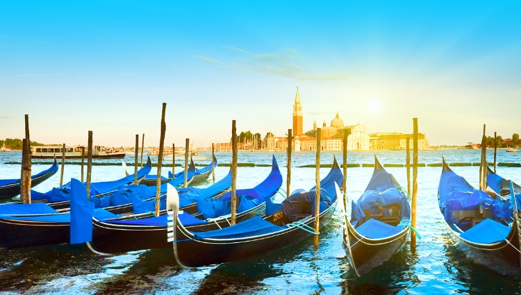 From the Canals of Venice to Renaissance-infused Mantua – Italie Po Venise Gondoles Landscape Nature Photo