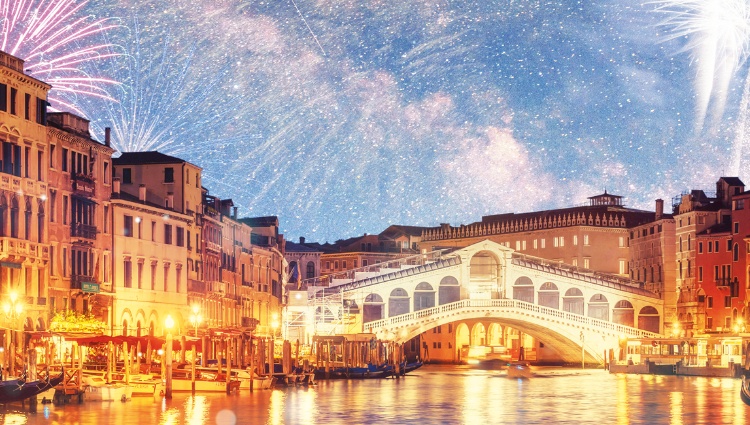 New Year in Venice (port-to-port cruise) – Italie Po Venise Nouvel An Croisieurope Slider Rew Pp Shutterstock