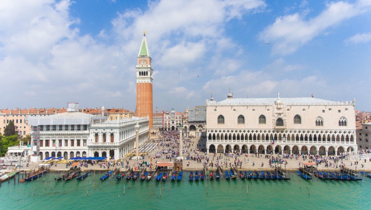 Milan and Lake Como & cruise from Renaissance-infused Mantua to the Canals of Venice (port-to-port cruise) – Italie Po Venise Place Saint Marc Alexandre Sattler